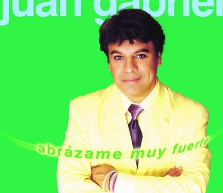 Juan Gabriel - Abrázame Muy Fuerte