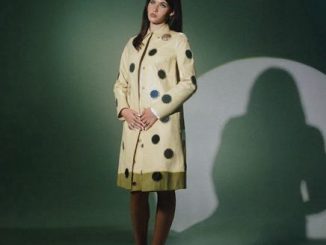 SIENNA SPIRO - Die On This Hill