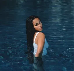 Zee Nxumalo - Mamma ft. Skillz & Sykes