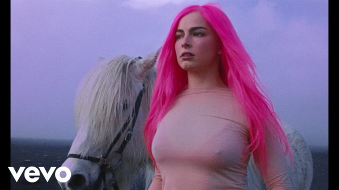 Addison Rae - Headphones On