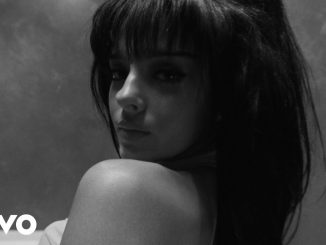 Jessie Murph - Blue Strips