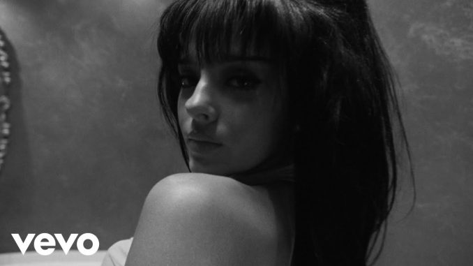 Jessie Murph - Blue Strips